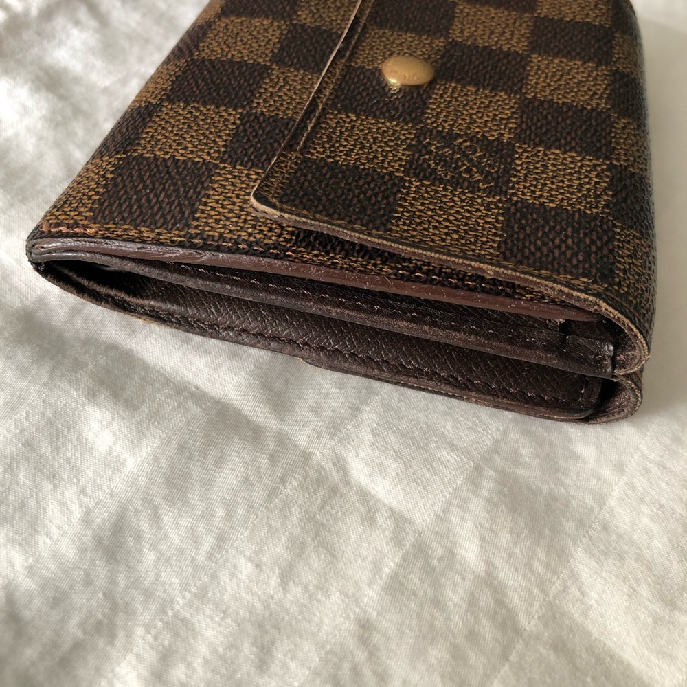 Louis Vuitton Brown Damier Compact Wallet - Picture 6 of 12